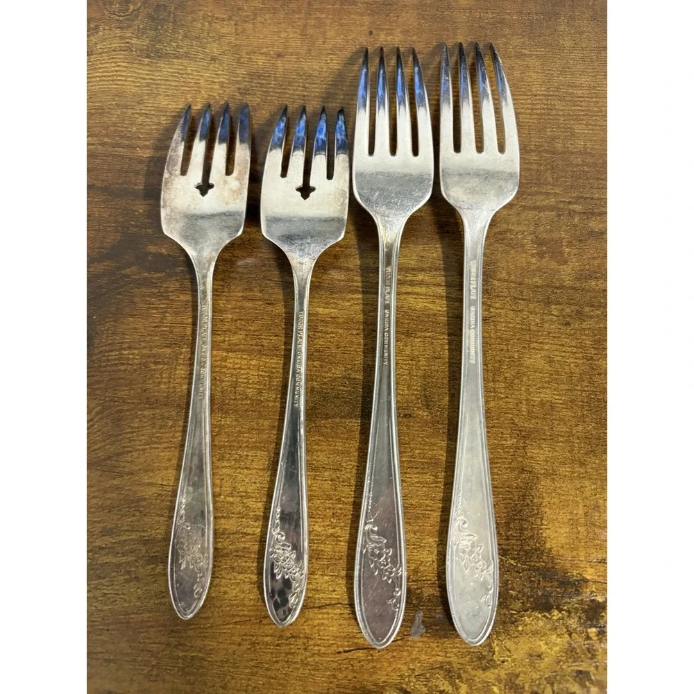 Oneida Community Tudor Plate Silver-Plated Forks Set of 4 Ornate Floral Pattern